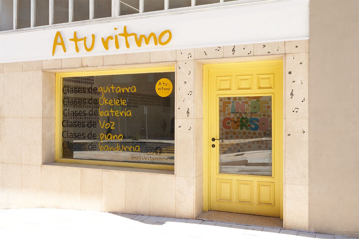 facha de entrada escuela de música 